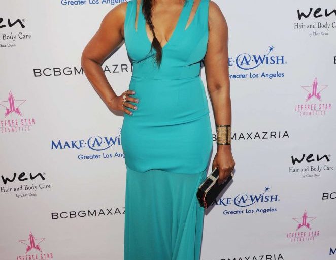 Splurge: Garcelle Beauvais’s BCBG Make-A-Wish Fashion Show BCBGMAXAZRIA Teal Fitted Gown