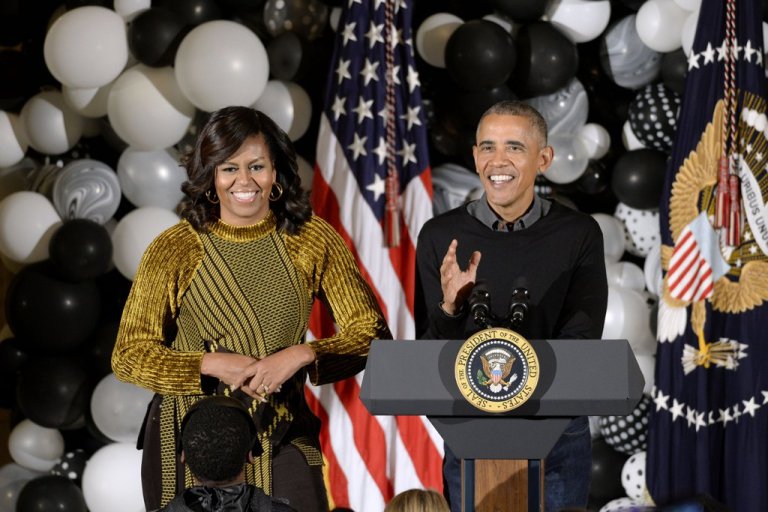 Splurge: FLOTUS Michelle Obama’s White House Celebration 3.1 Phillip Lim’s Fall 2016 RTW Draped Jacquard Crewneck Pullover Sweater