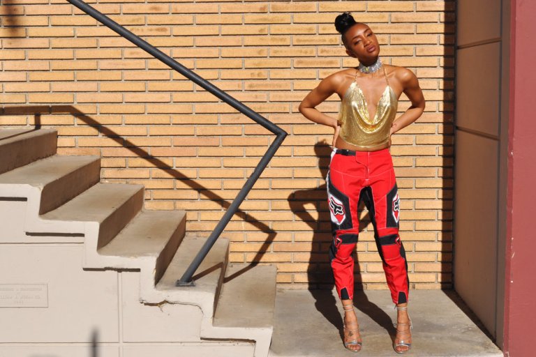 Bomb Blogger: Dennaya Famous of Dennaya Famous