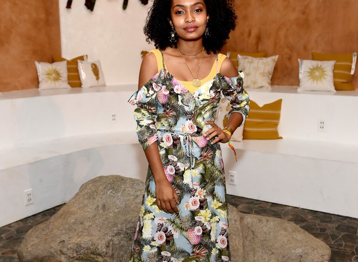 Steal: Yara Shahidi’s H&M Loves Coachella 2017 Tent Day 1 $60 H&M Floral Print Wrap Dress
