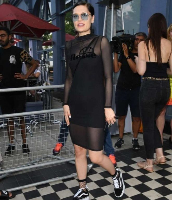 Steal: Jessie J’s Sarm Studios $33 Ellesse Black Mesh Layer And Tonal Logo Bodycon Dress