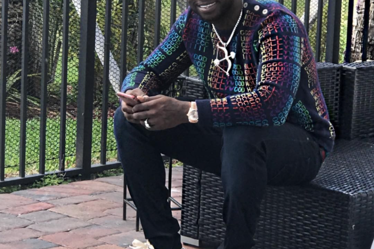 5 Unique Ways to Style Party Shirts for Men