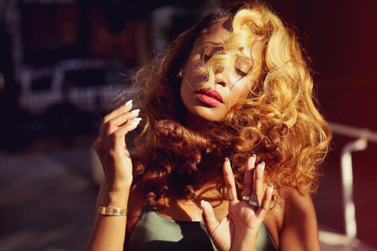 Fashion Bomb TV:  Shateria Moragne-El Talks Hair and Her Line Front Row