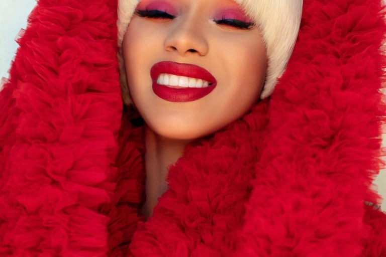 Cardi B Grazes the Cover of People Español