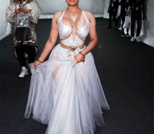 Why Nicki Minaj’s Versace Look at the EMA’s was actually Perfect