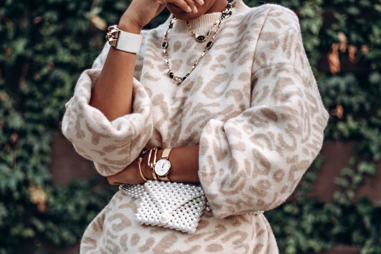 Bomb Accessories Trend: Pearl Bags