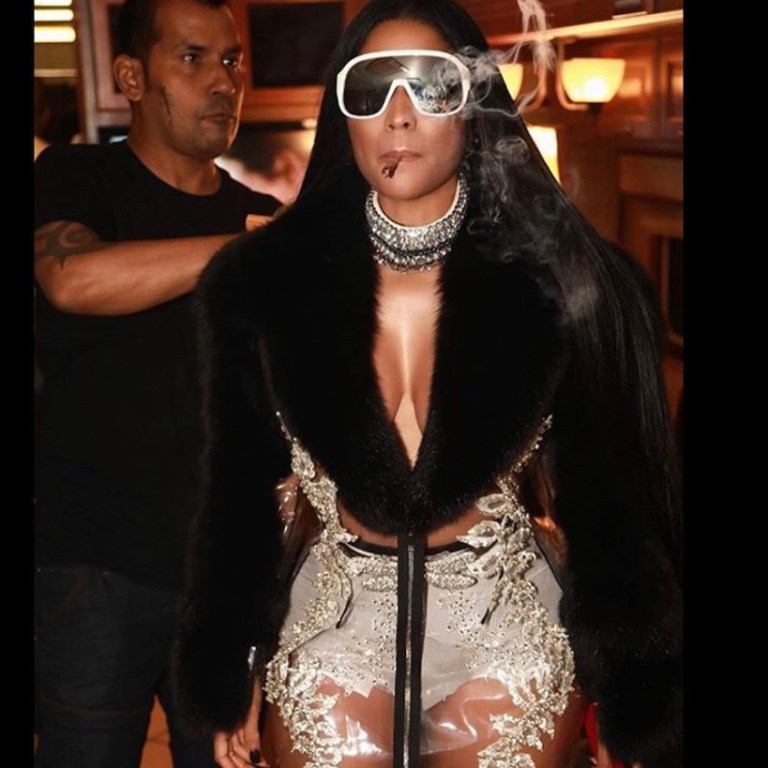 The Best Fashionable Flat Irons You Can Buy, According To Celebrity Hairstylists