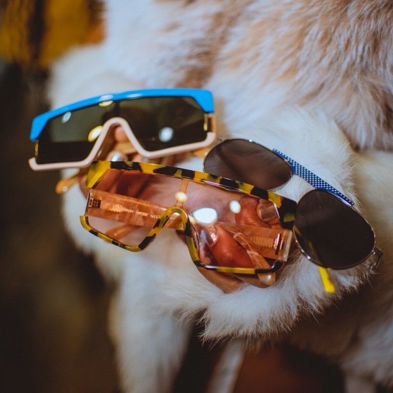 8 Style Tips for Women with Glasses