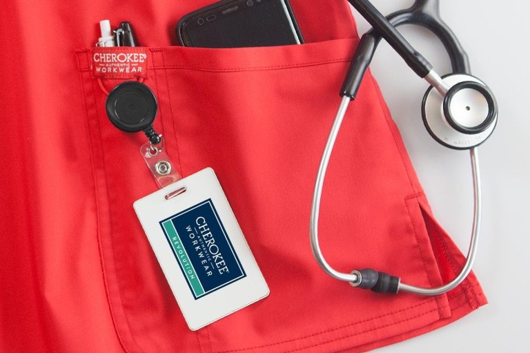 Five Things to Remember When Buying Nursing Scrubs