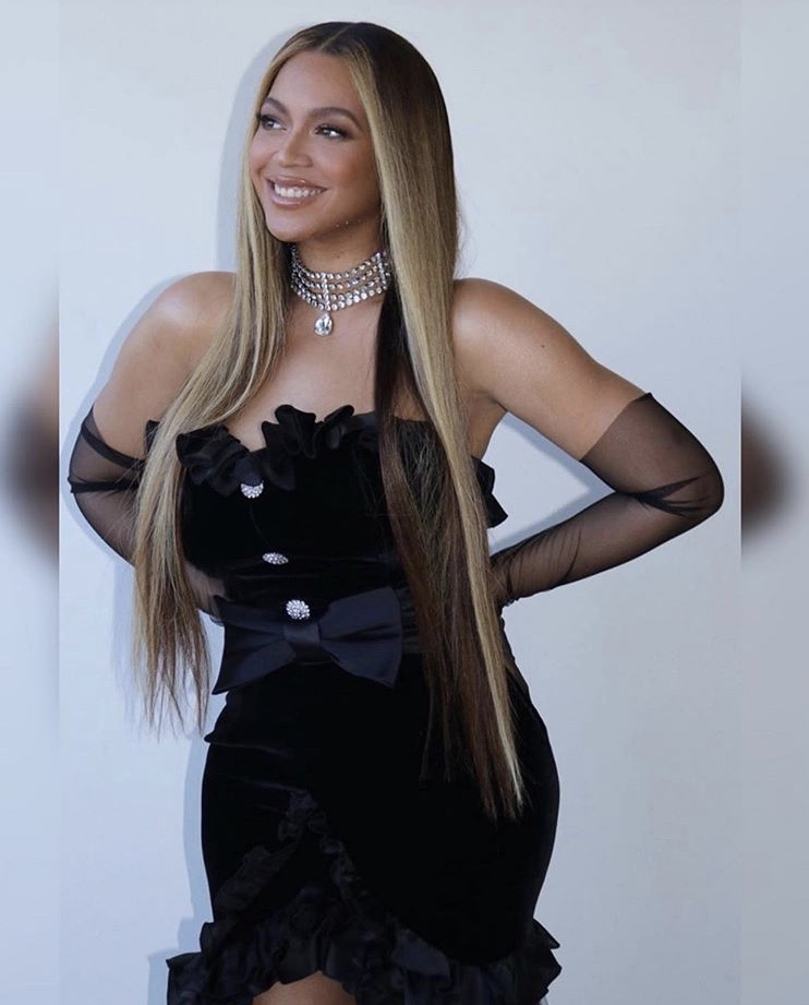 Beyonce Wears Alessandra Rich Black Strapless Ruffle Sweetheart Gown to the  2020 BET Awards - Fashion Bomb Daily