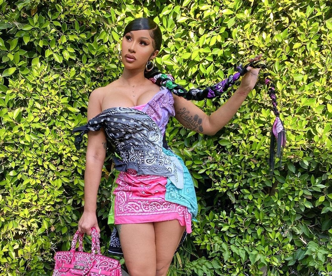 cardi b red bandana dress Cardi B Red Bandana Outfit