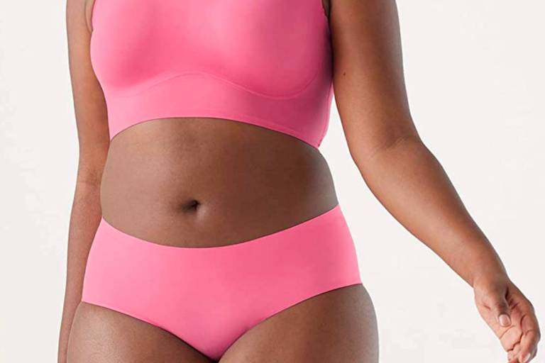 5 Reasons Why You Need To Switch To Seamless Underwear