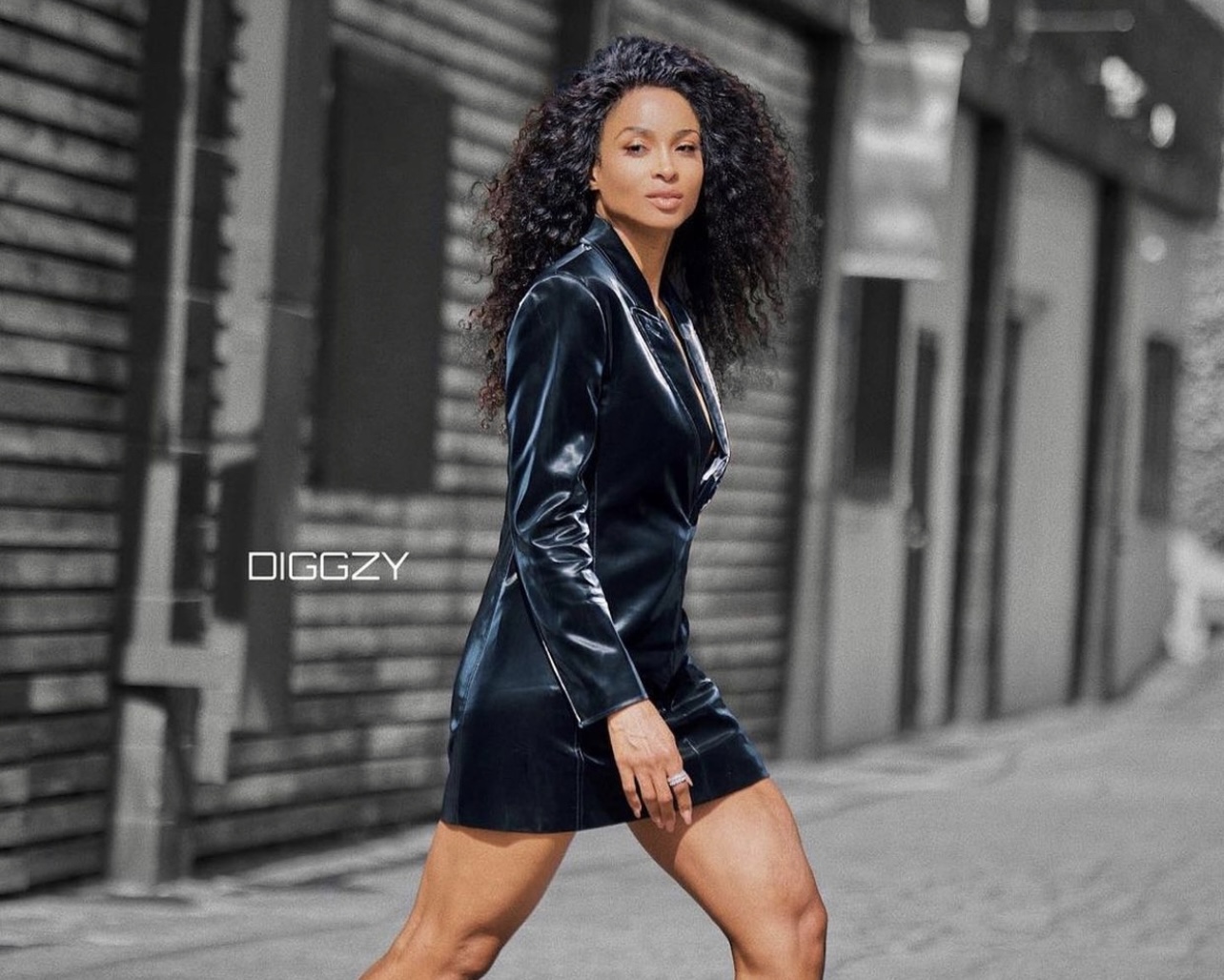 ciara leather dress Shows Off Her Legs in Philosophy di Lorenzo Serafini Mini Blazer and Black Heeled Sandals Promotion_2for80DressShirts