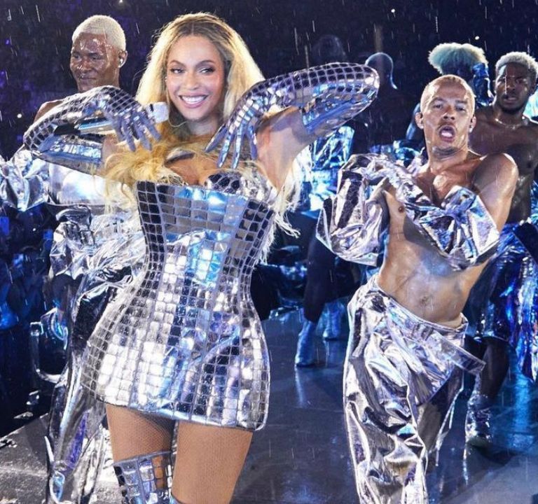 Beyoncé Performed in a Gold Alberta Ferretti Gown and a Custom Jacquemus Look During her Renaissance Tour in France