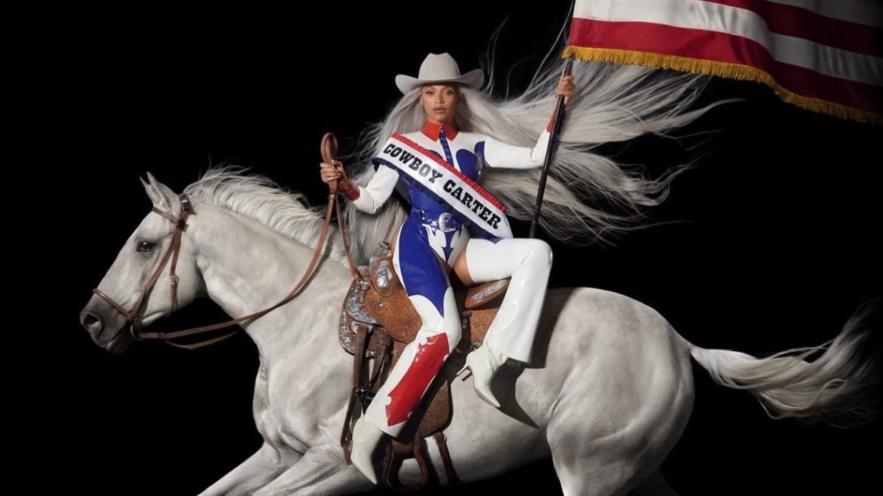 Beyoncé Unveiled the Cover of her 'CowBoy Carter' album in a