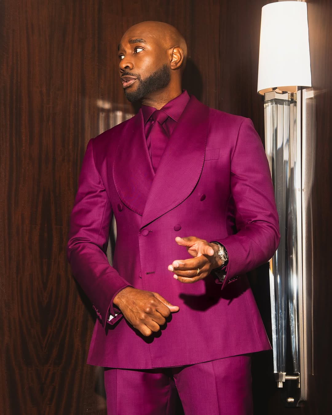 Morris Chestnut Posed In A Maroon Gregoire By Paris Suit While Doing Press 3