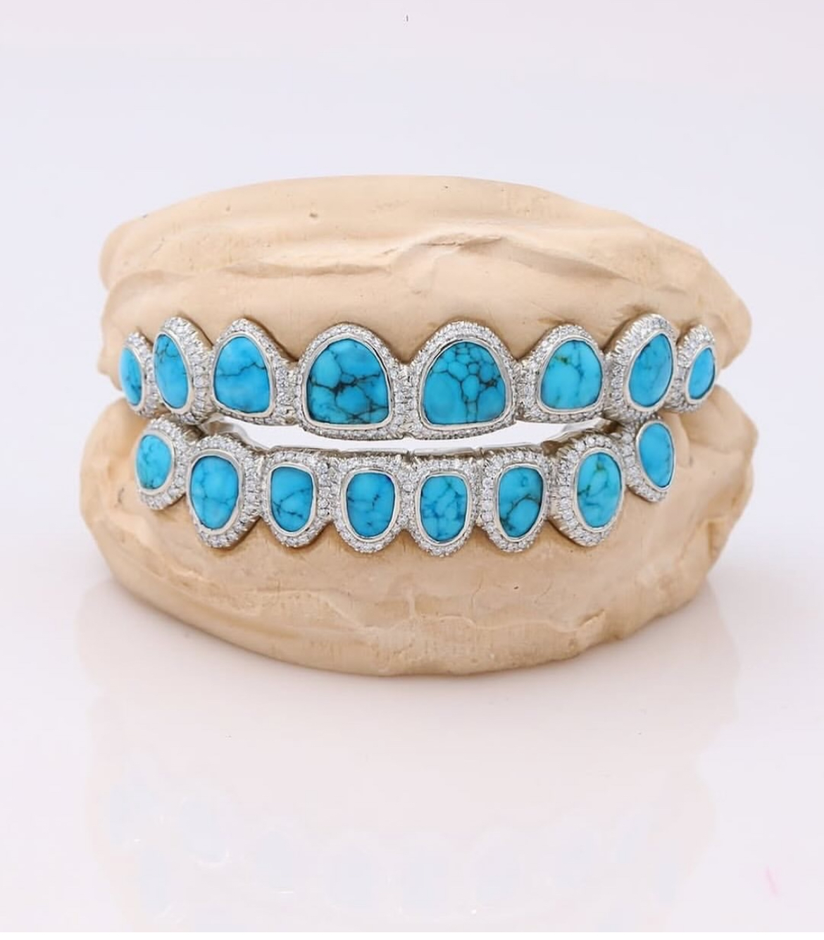 Bomb Accessories Beyonce Debuted A Custom Cowboy Carter 8X8 Spiderweb Turquoise And Diamond Grill Jpg 2