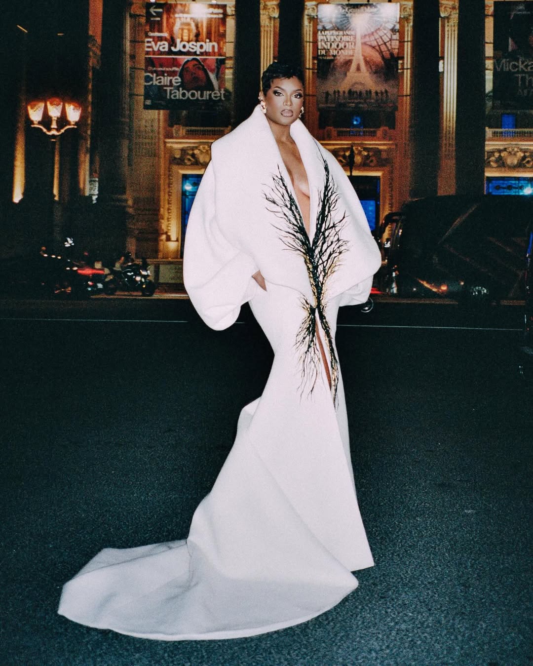 7777 Didi Stone Wears Ivory Sculptural Stephane Rolland Haute Couture Gown To Time France Event