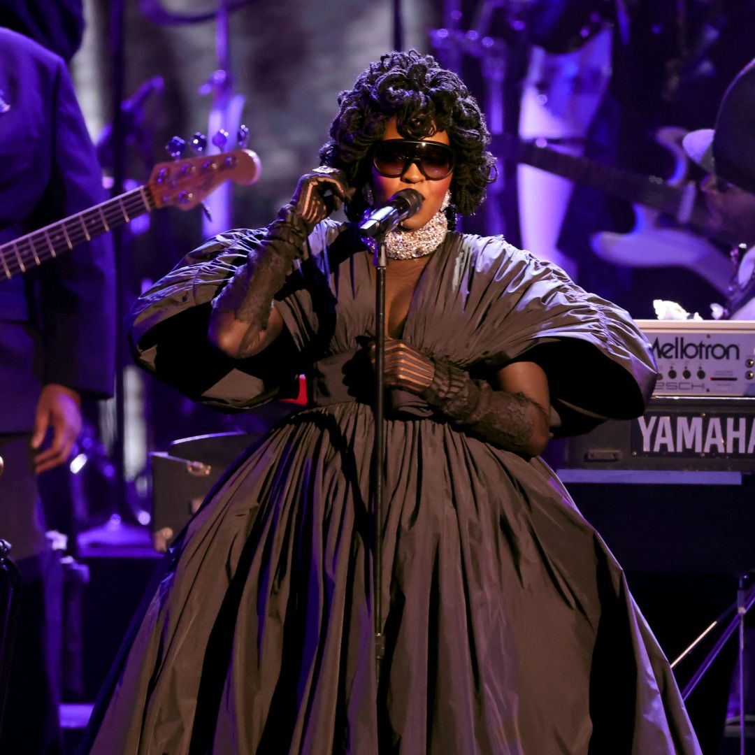 Lauryn Hill Performs In Carolina Herrera Spring 2026 Black Gown At The lauryn-hill-performs-in-carolina-herrera-spring-2026-black-gown-at-the