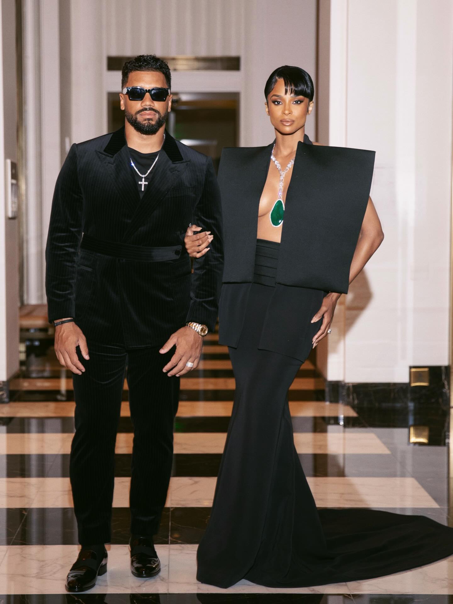 1 On The Scene At The Vanity Fair Oscars After Party Queen Latifah In Red Jean Louis Sabaji Kim Kardashian In Gold Gucci Kylie Jenner In Alexander McQueen And More