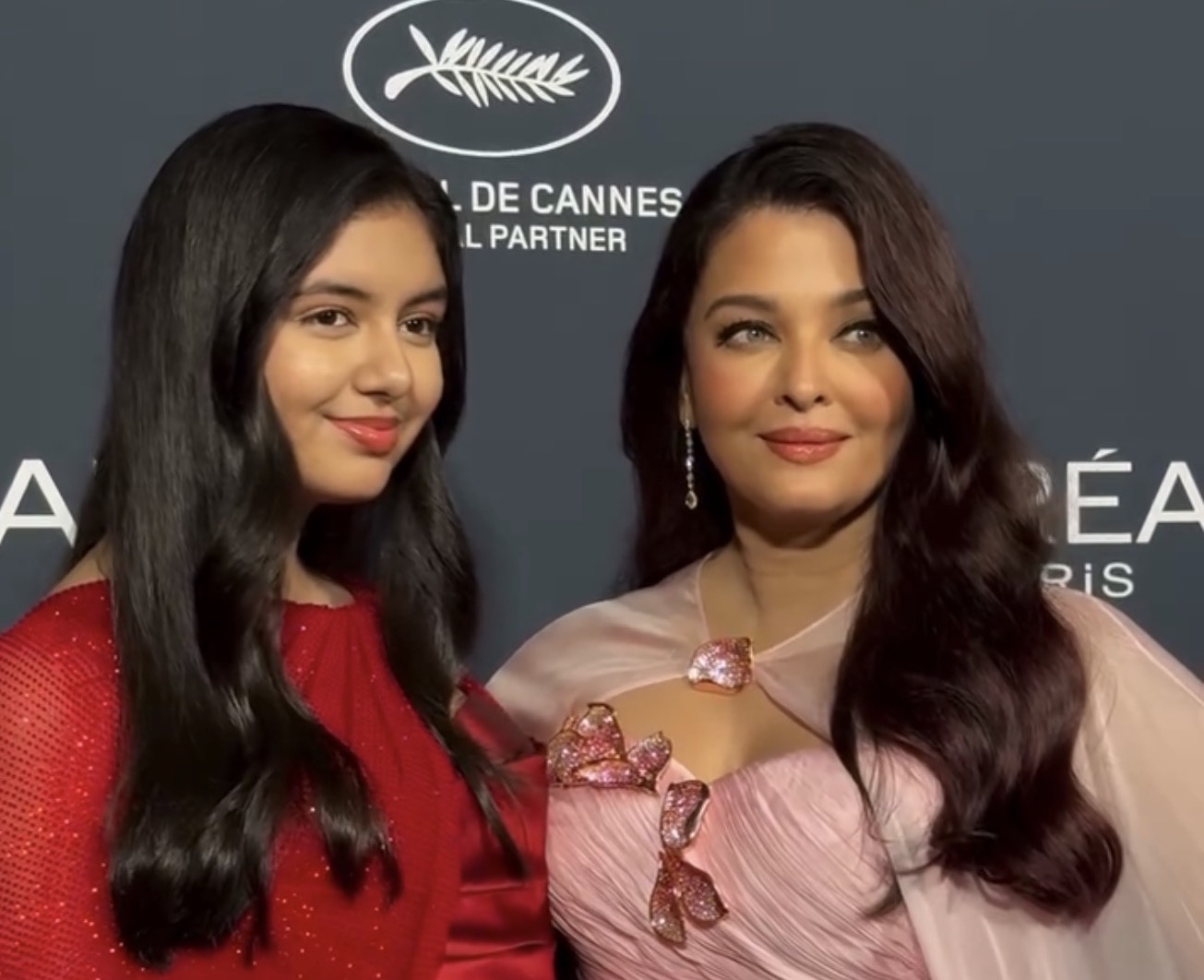 Aishwarya Rai Bachchan Posed with Her Daughter Aaradhya in a Pink Sophie Couture Gown at the L’Oréal Paris Lights on Women’s Worth Gala at Cannes 2026 Aishwarya Rai Bachchan Posed with Her Daughter Aaradhya in a Pink Sophie Couture Gown at the L’Oréal Paris Lights on Women’s Worth Gala at Cannes 2026