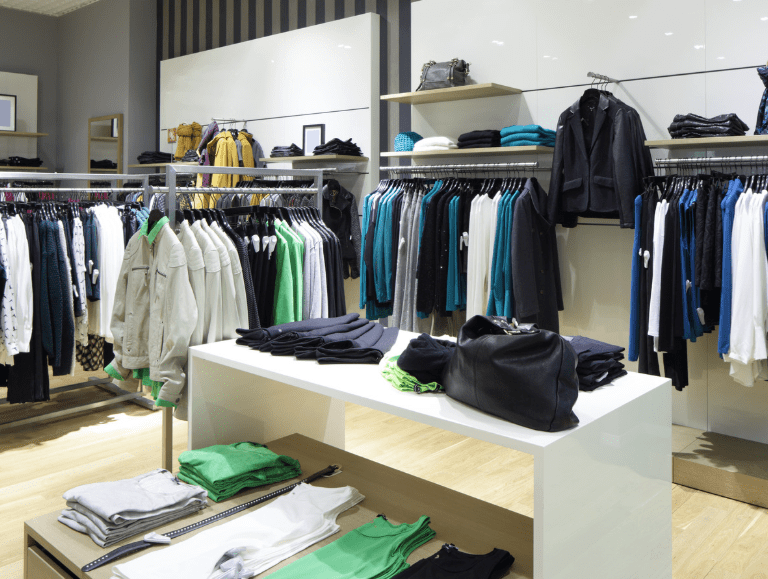 Fashion and Finances: How to Balance Personal Style With Smart Spending