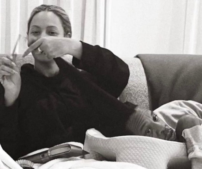Beyonce Combs Out Jay-Z’s Locs Into an Afro for His Philadelphia Concert in New Viral CECRED Video