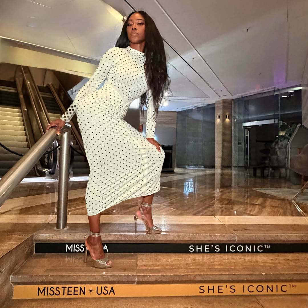 3 Kenya Moore Wore A 4750 Alaia Crystal Embellished Jersey Dress For Miss USAs 75th Anniversary