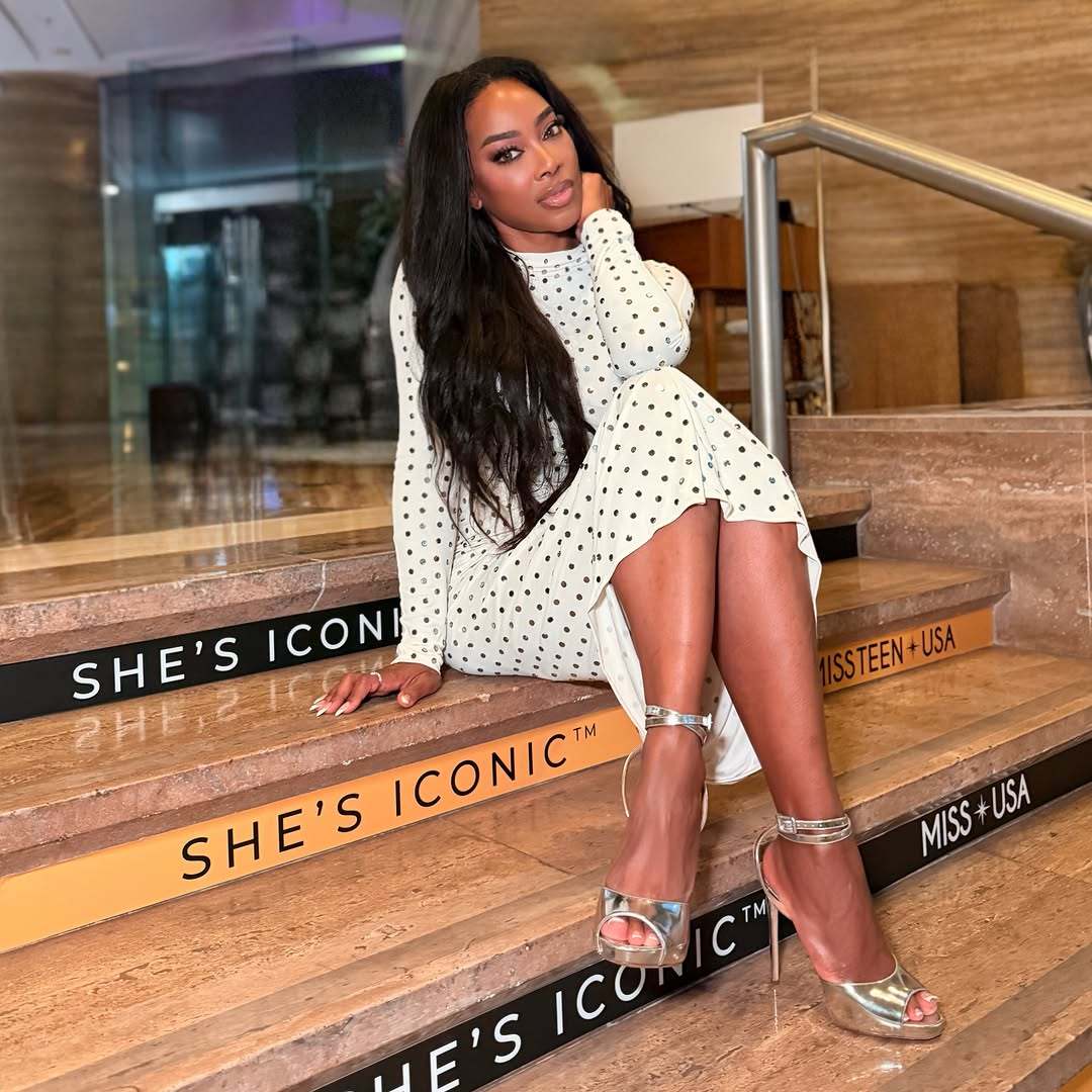 4 Kenya Moore Wore A 4750 Alaia Crystal Embellished Jersey Dress For Miss USAs 75th Anniversary