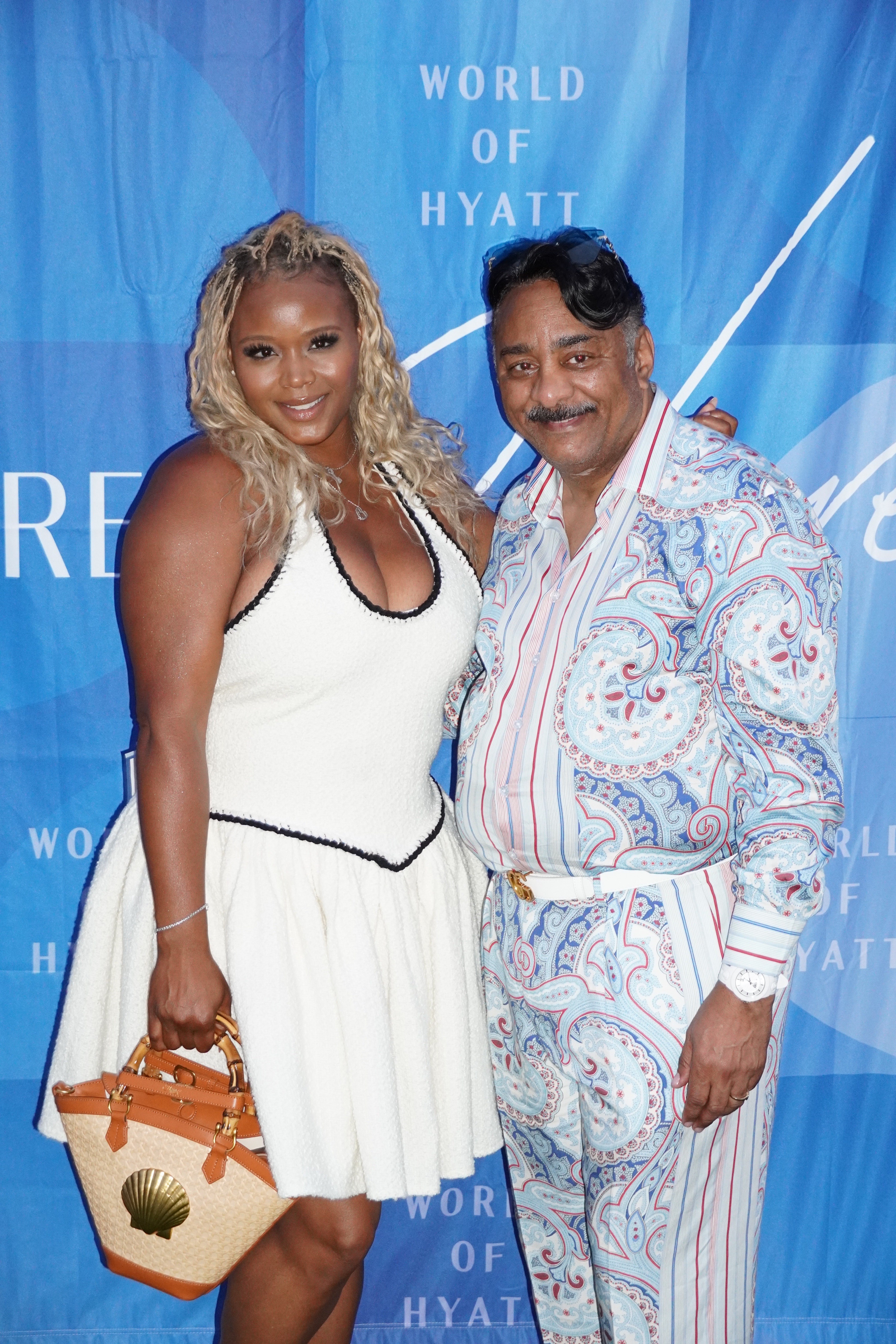 Claires Life Hyatt Celebrates 80 Years Of The Polar Bears At Inkwell Beach IMG 1121
