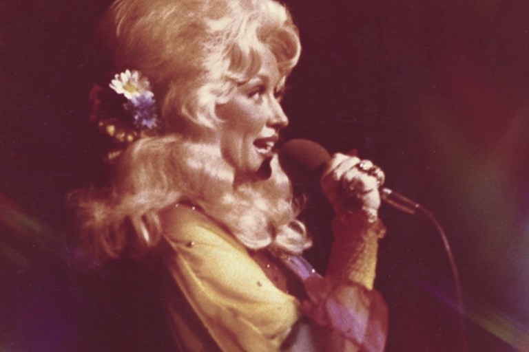 Dolly Parton, Country Music Icon and Rhinestone Style Legend, Dies at 80
