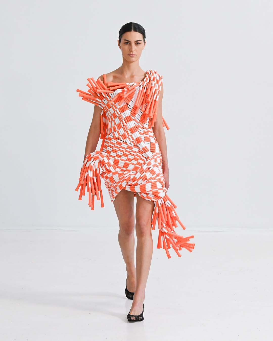 AREA SpringSummer 2027 Runway Review Metallic Drama Takes Over NYFW Image 1789656704 1