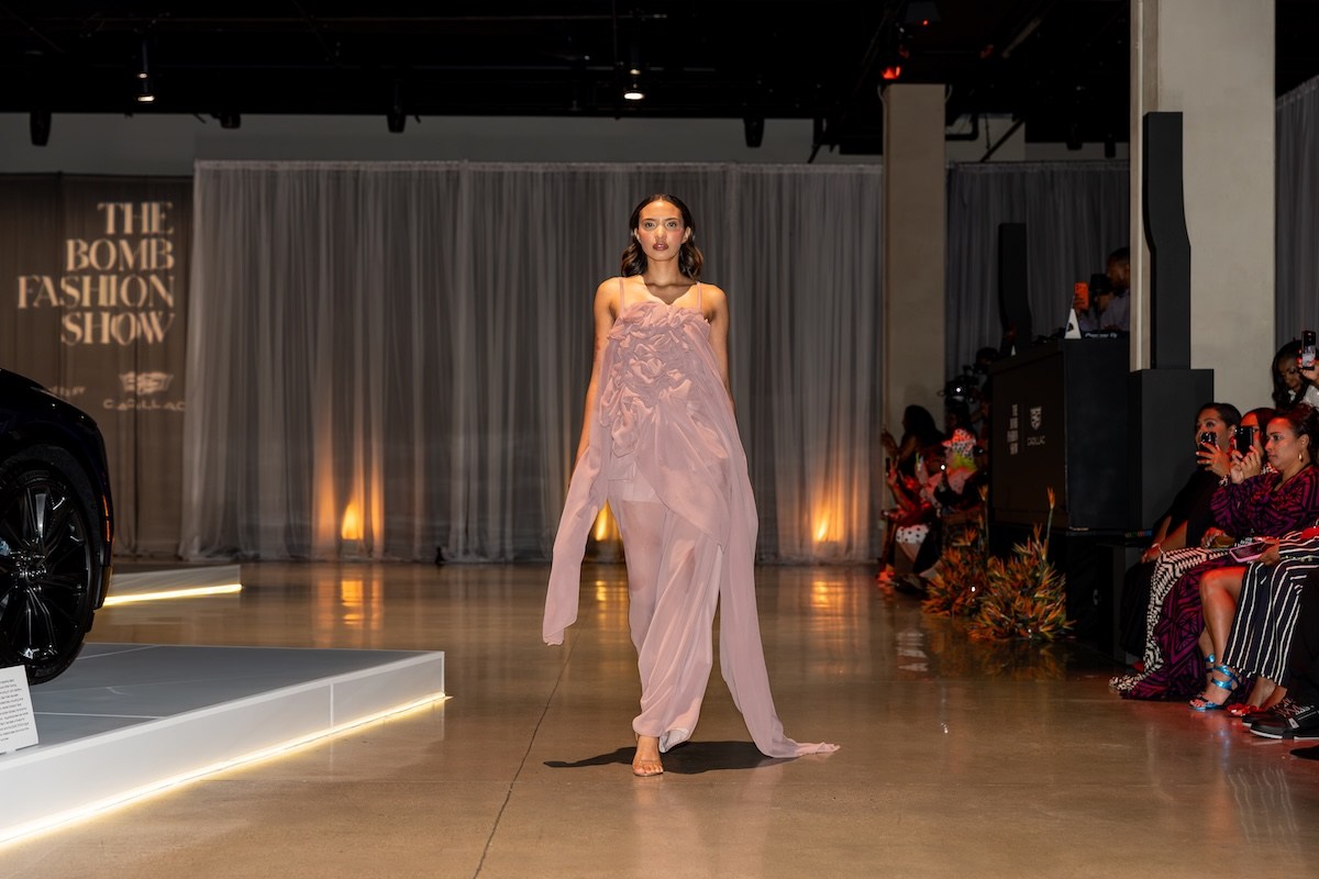 21 1931 Cadillac TheBombFashionShow Hadji 15213