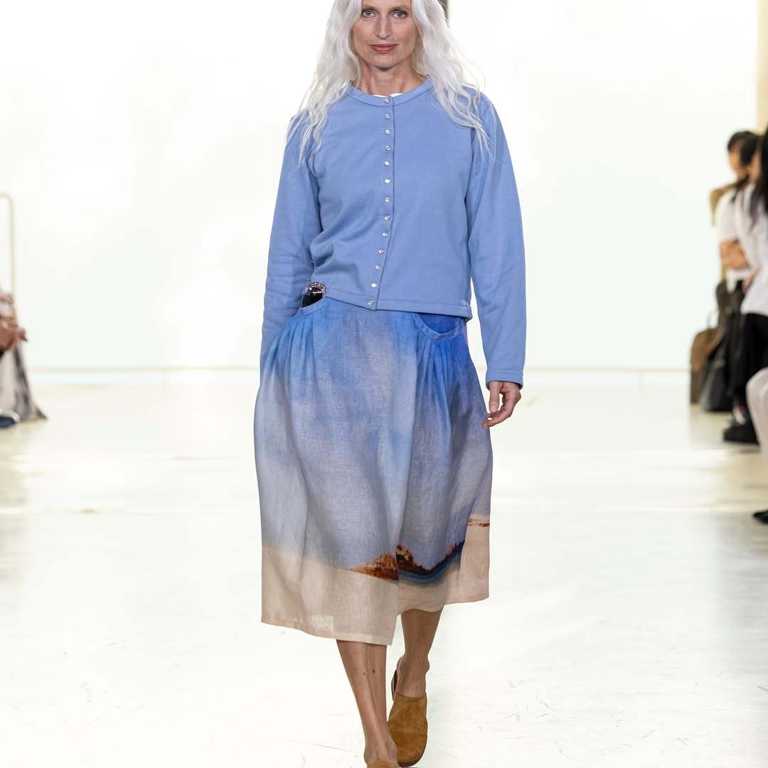 Agnes B Spring Summer 2027 Paris Fashion Week Scenic Prints Leather Image 1791253876 3