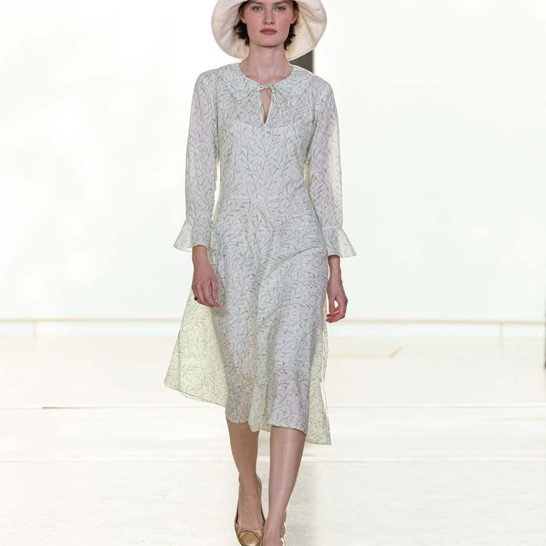 Agnes B Spring Summer 2027 Paris Fashion Week Scenic Prints Leatherimage 1791253876 14